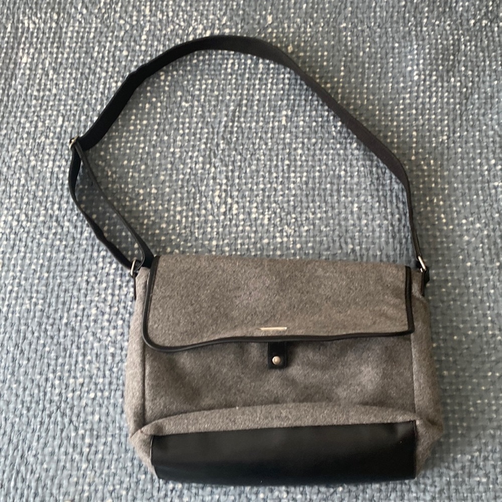 Adjustable Messenger Bag